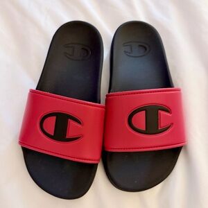NWOT Champion Bold Red and Black Slides - Size 1Y